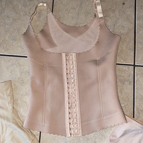 ⏱️ Shapewear - Picture 7 of 11